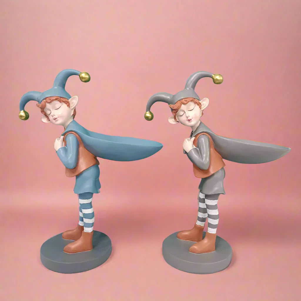 Ms Daisy with storage holder